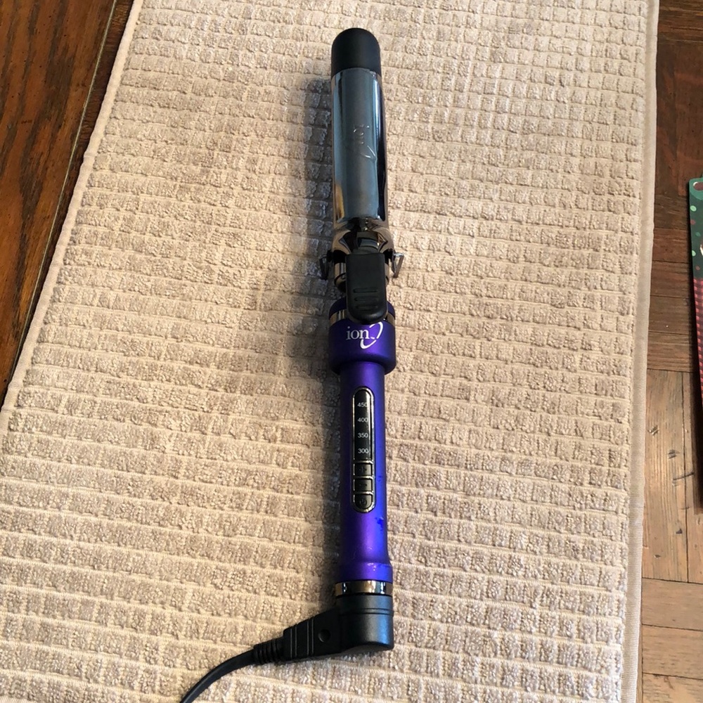 1-1/4 inch Ion Titanium Pro Curling Iron